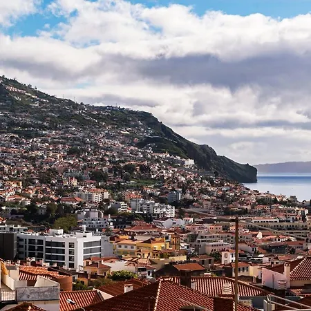 Calcada Do Pico I By An Island * Funchal
